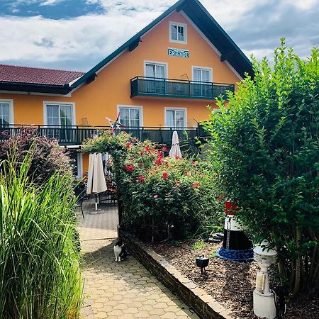 Landhotel Erhardt Bad Waltersdorf Buitenkant foto
